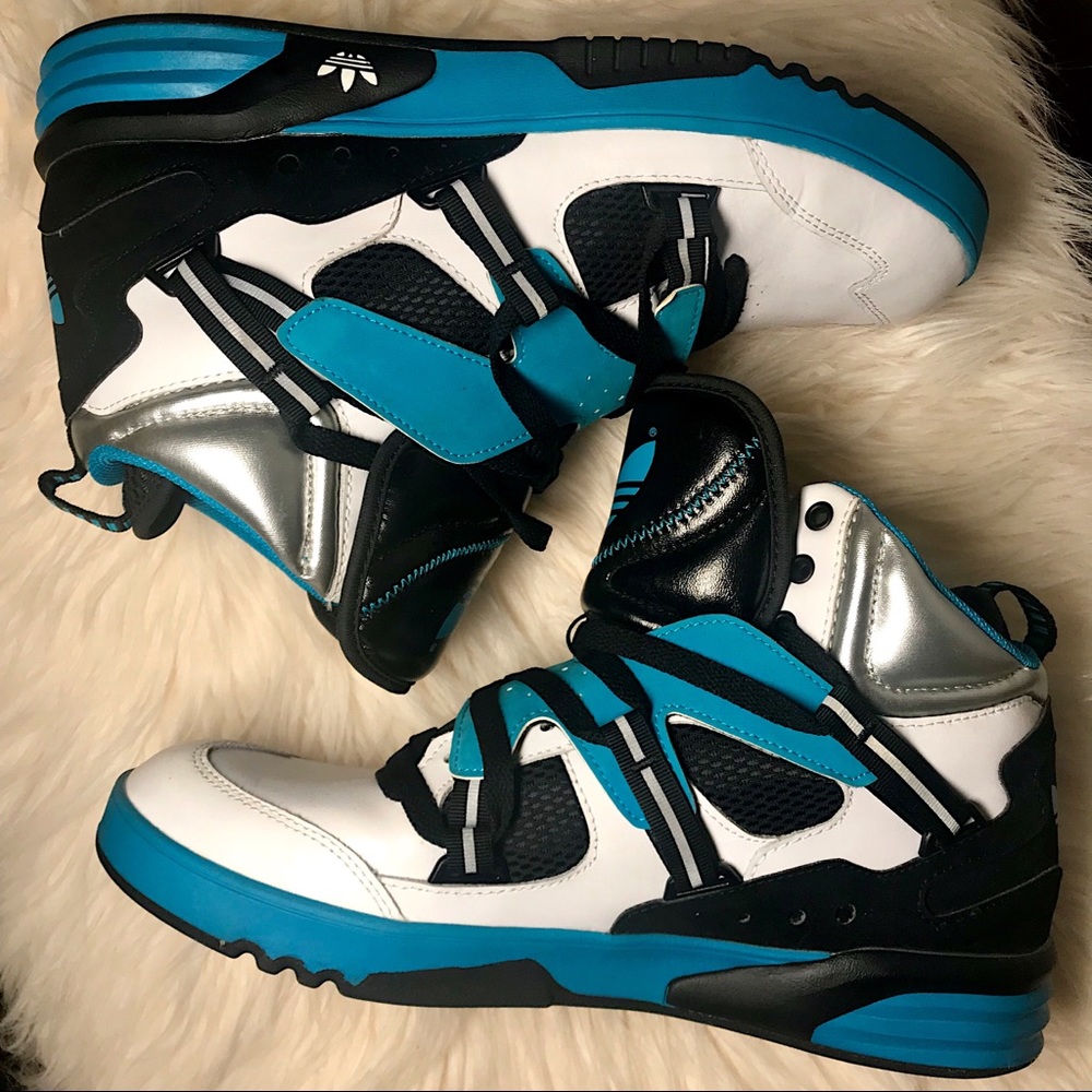 💥NEVER WORN💥 MENS ADIDAS HIGH TOPS
